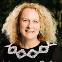 Lisa Stone