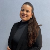 Renata Flores