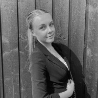 Mila Van Den Akker