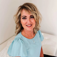 Julie Askim