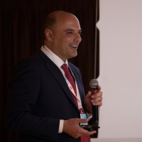 Roberto De Simone