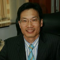翁哲伟