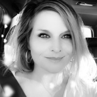 Amanda Scott