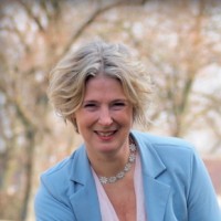 Renée Koenders, MSc Herbal Medicine