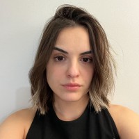 Claudia Escanhola