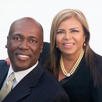 Tom And Roxana Bradley