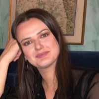 Julie Lotz