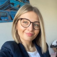 Julia Kaniowska Ll.B.