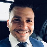 Andrew Becker