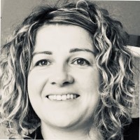 Sandra Jimenez-Hakimi