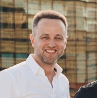 Bogdan R.