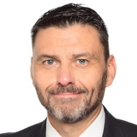 Oliver Tölle