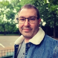 Robert Van Hoof