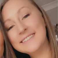 Linzi Smith