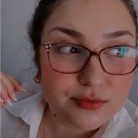 Renata Cristina Viana