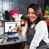 Janine Lee