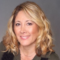 Leslie R. Cruz