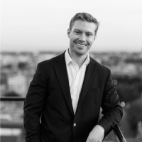 Gavin Adams, Cfa