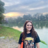 Claudia De Castro Ribeiro