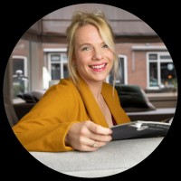 Leonie Burggraaf - Van Den Berg