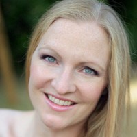 Laura Loge