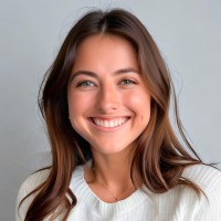 Lauren Uhl