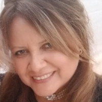 Leslie Leon
