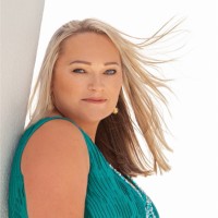 Dr Shona Mackay