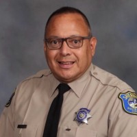 Daniel E Hernandez