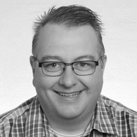 Carsten Høll