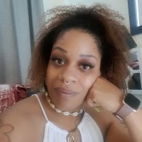 Jasmin Higgins Howard, Lisw