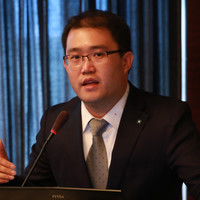 Bong Wang