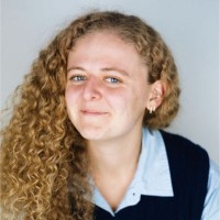 Anna Dolan