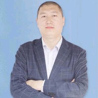 李小鹏