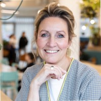 Sandra van den Tillaard