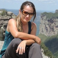 Adriana de Assis Melo