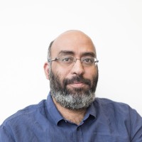 Wael Helal, Pe
