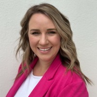 Jenna Graves, Mba