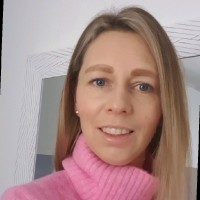 Karolina Oko
