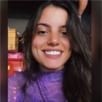 Laura Oliveira