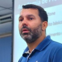 Elisandro Santos