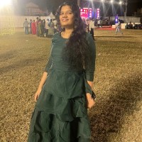 SALONI G