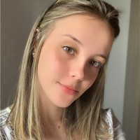 Aline Bueno