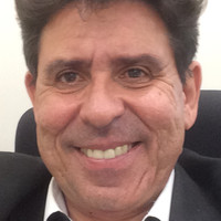 Carlos Eduardo Flores De Araújo