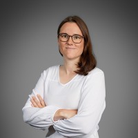 Corinne Schmid