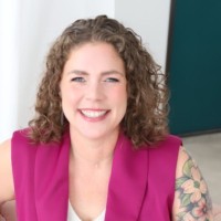 Acey Holmes 🧠🎤🤸🏼