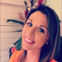 Angela Campos, Ms