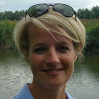 Inez Van Loo