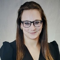 Olivia Barnhart, Cem