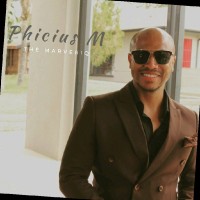 Bonny PhiciusM Seale